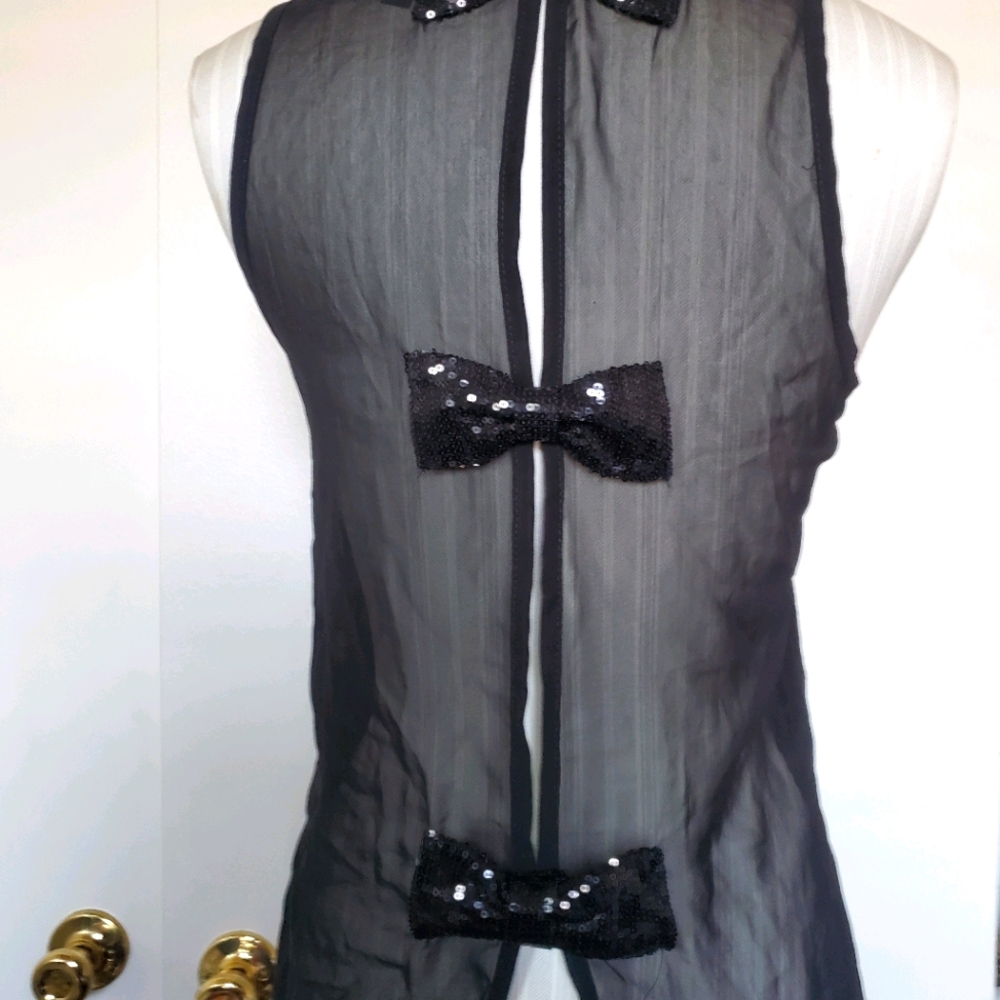 Jennyfer peek-a-bow🎀 top
